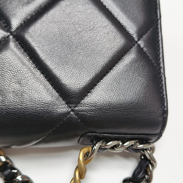 CHANEL 19 WOC Quilted Lambskin Black