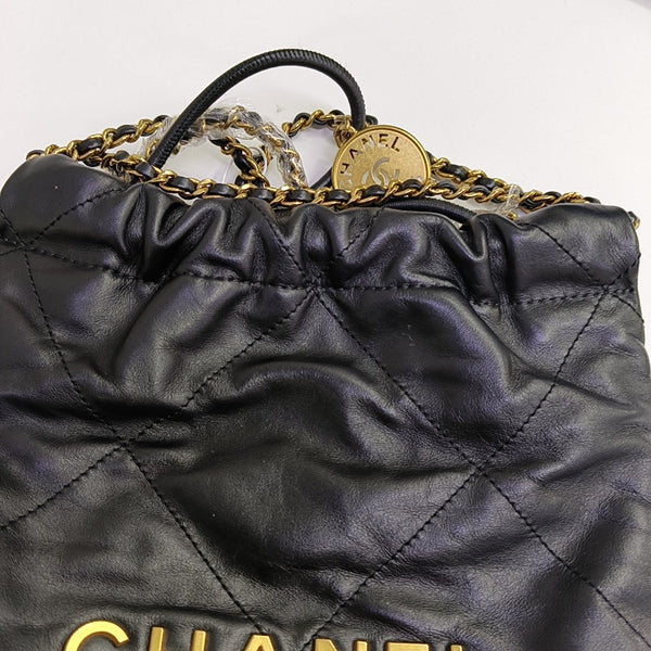 CHANEL 22 Mini Quilted Calfskin Black