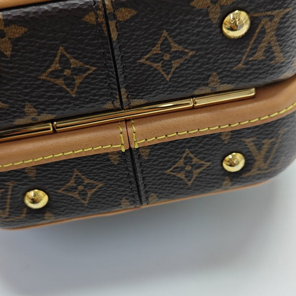 BOITE CHAPEAU PM Monogram Coated Canvas Brown