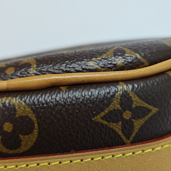 BOITE CHAPEAU PM Monogram Coated Canvas Brown