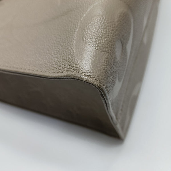 ONTHEGO MM Monogram Calfskin Gray