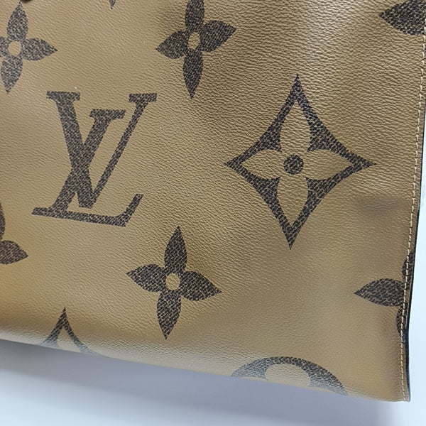 Onthego GM Lona Revestida Monogram Marrón
