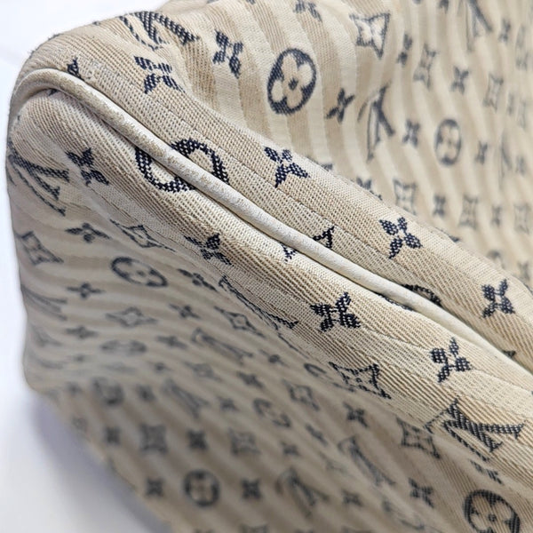 Authenticated pre-owned SPEEDY 30 Monogram Canvas White - Top Handle Bag at Looply