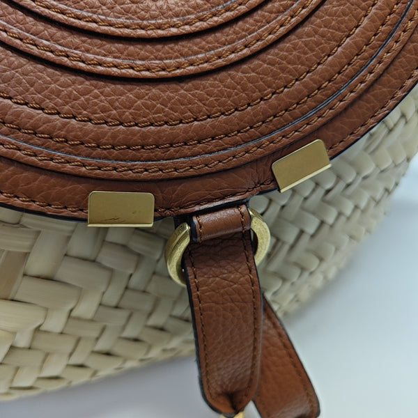 Special Material Shoulder Bag Beige