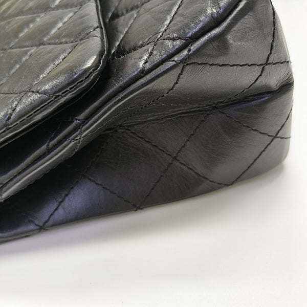 2.55 Maxi Quilted Waxed Cafskin Black