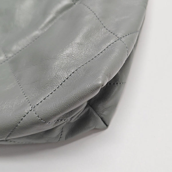 CHANEL 22 Small Quilted Calfskin Green