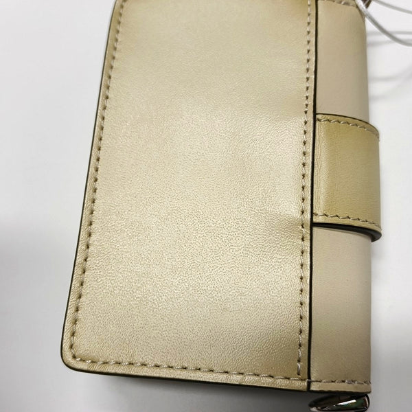 Authenticated pre-owned Baguette Mini Calfskin Beige - Shoulder Bag at Looply