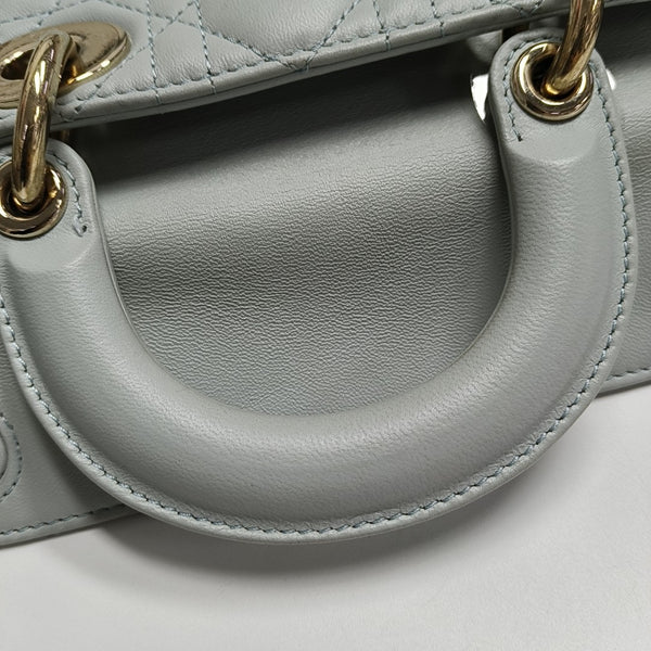 Lady D-Joy de piel de cordero Cannage en azul