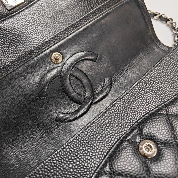 CLASSIC FLAP Medium Quilted Grained Calfskin Black