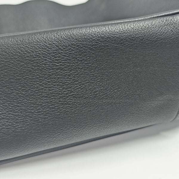 LE 5 À 7 Calfskin Black