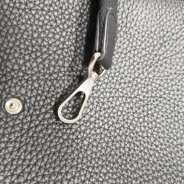 Authenticated pre-owned Evelyne TPM Clemence Black - Shoulder Bag at Looply