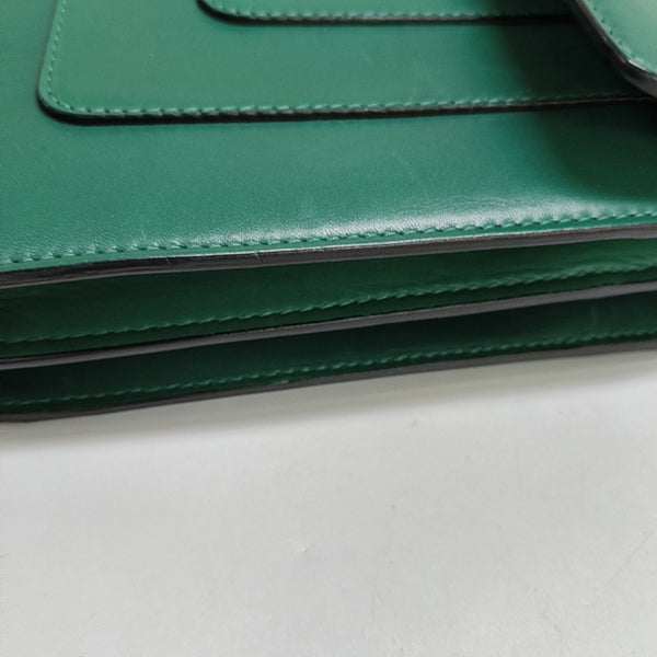 SERPENTI FOREVER Medium Calfskin Green