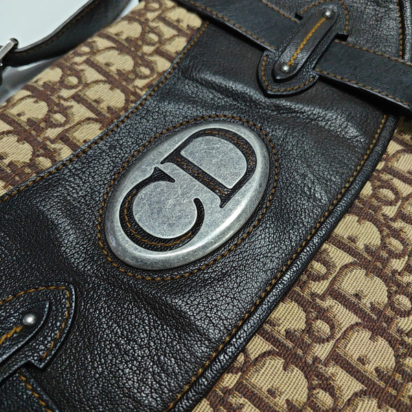 Oblique Canvas Shoulder Bag Beige