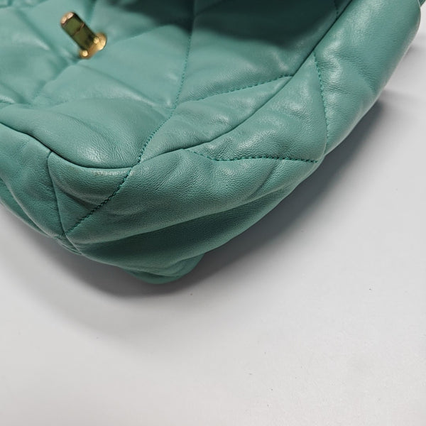 CHANEL 19 Large Quilted Lambskin Green