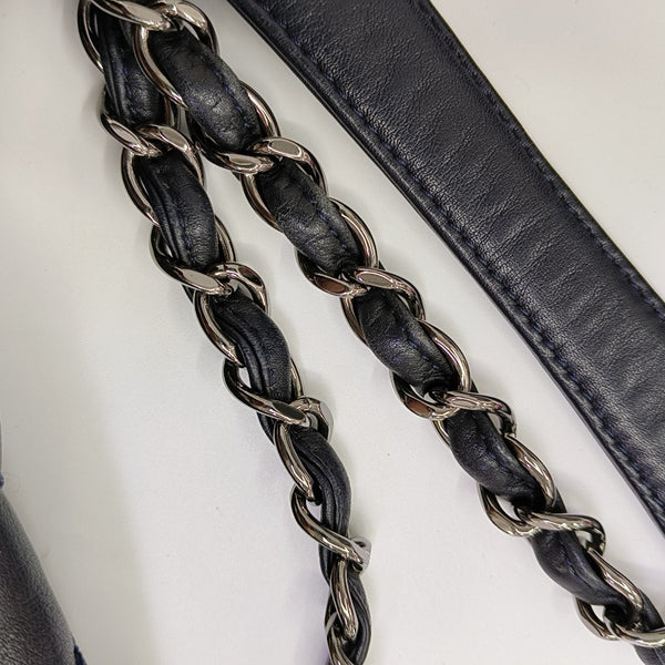 Quilted Lambskin Shoulder Bag Black