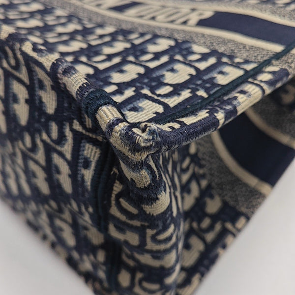 Book Tote Medium Oblique Canvas Blue