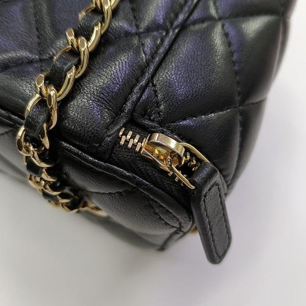Quilted Lambskin Shoulder Bag Black
