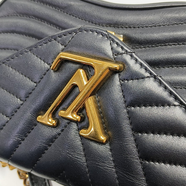NEW WAVE PM Quilted Calfskin Black