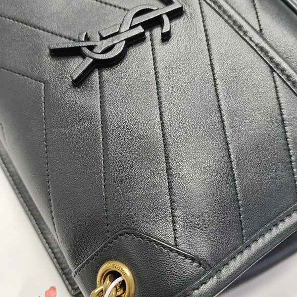 NIKI Small Chevron Lambskin Black