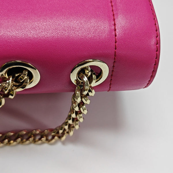 Vara Medium Calfskin Red