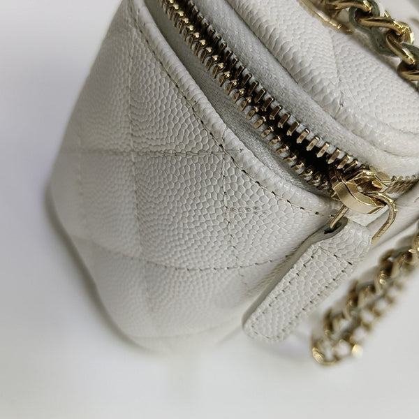VANITY CASE Mini Quilted Grained Calfskin White