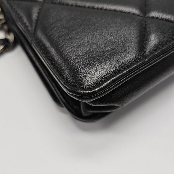 CHANEL 19 WOC Quilted Lambskin Black