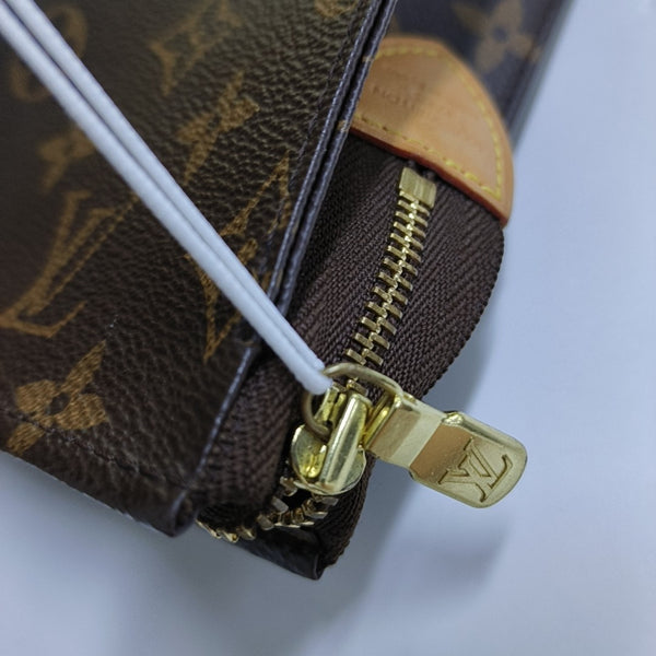 TOILET POCKET 26 Monogram Coated Canvas Brown