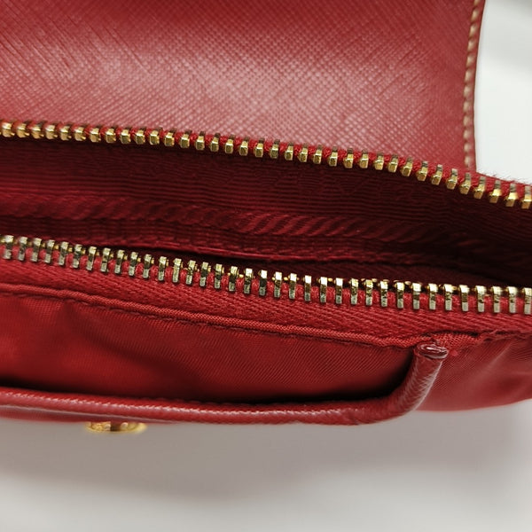 Party Nylon Red