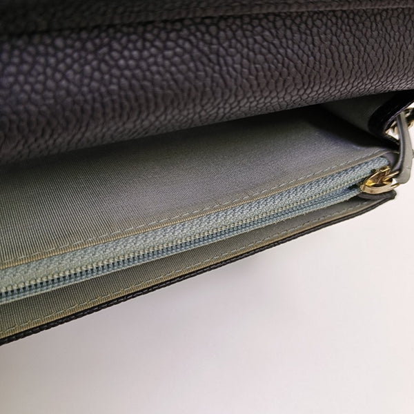 THREAD AROUND Quilted Grained Calfskin Blue
