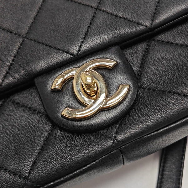 Quilted Lambskin Shoulder Bag Black