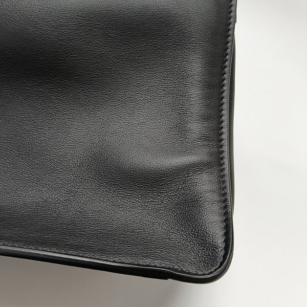 Flip Medium Calfskin Black