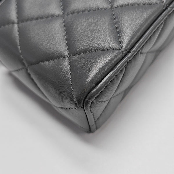 VANITY CASE Quilted Lambskin Gray