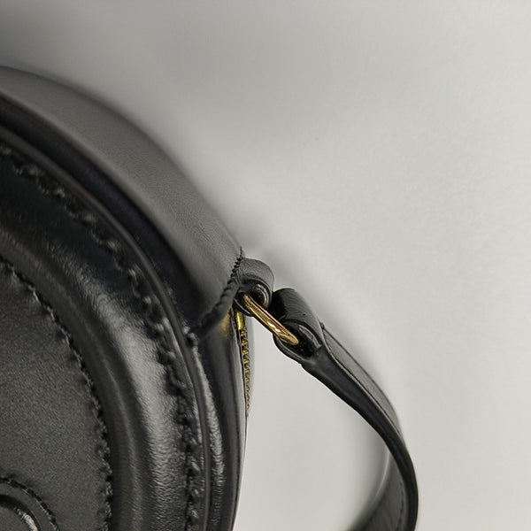 Authenticated pre-owned TRIOMPHE Calfskin Black - Shoulder Bag at Looply