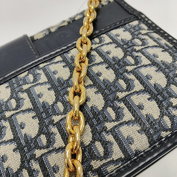 30 Montaigne Oblique Canvas Blue