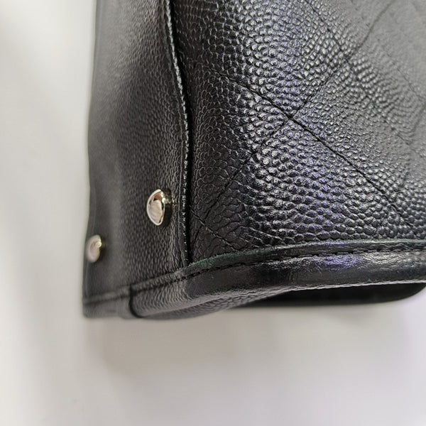 Quilted Grained Calfskin Tote Bag Black