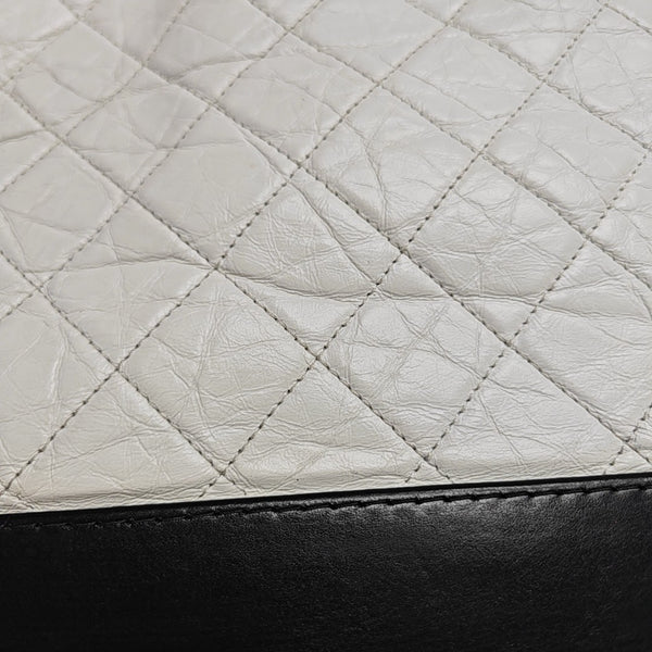 GABRIELLE Large Quilted Calfskin White
