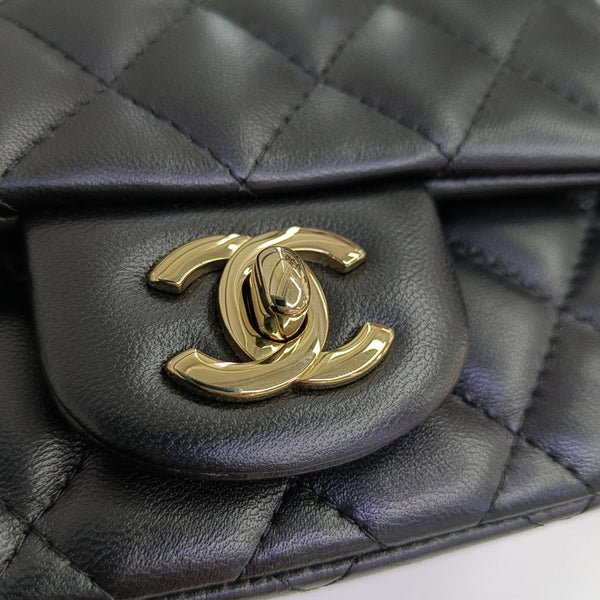 CLASSIC FLAP Mini Quilted Lambskin Black