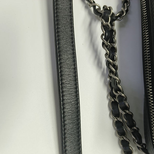 Quilted Calfskin Shoulder Bag Black