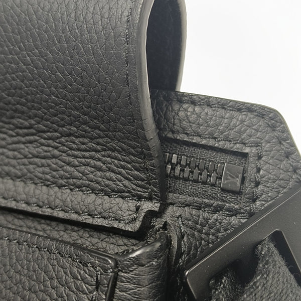 Calfskin Belt Bag Black