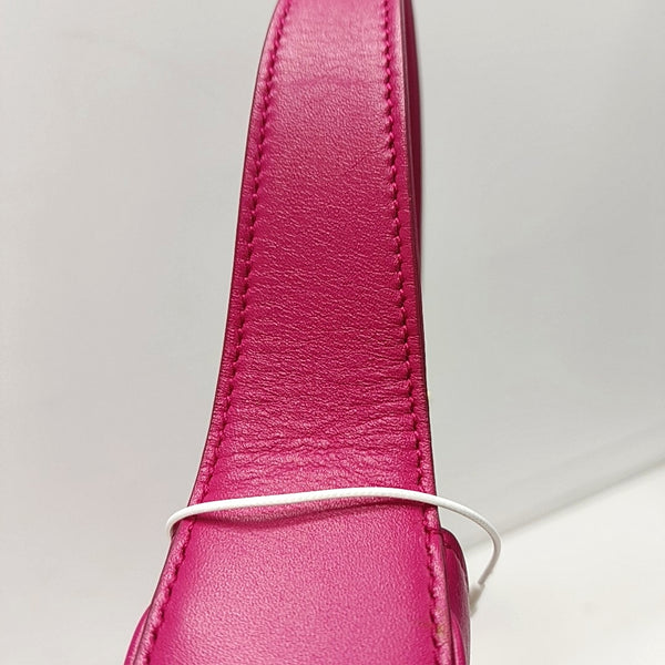 Authenticated pre-owned LE 5 À 7 Calfskin Pink - Top Handle Bag at Looply