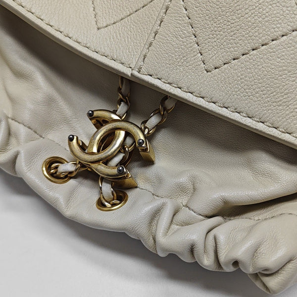 DRAWSTRING Quilted Grained Lambskin Beige