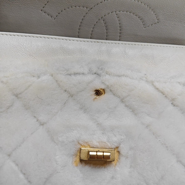 2.55 225 (small) Quilted Sheepskin White