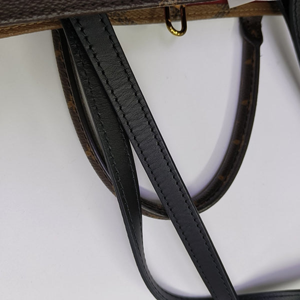 ONTHEGO MM Lona Monogram Revestida Marrón