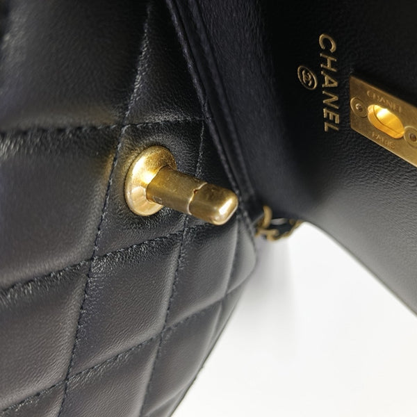 Quilted Lambskin Shoulder Bag Black