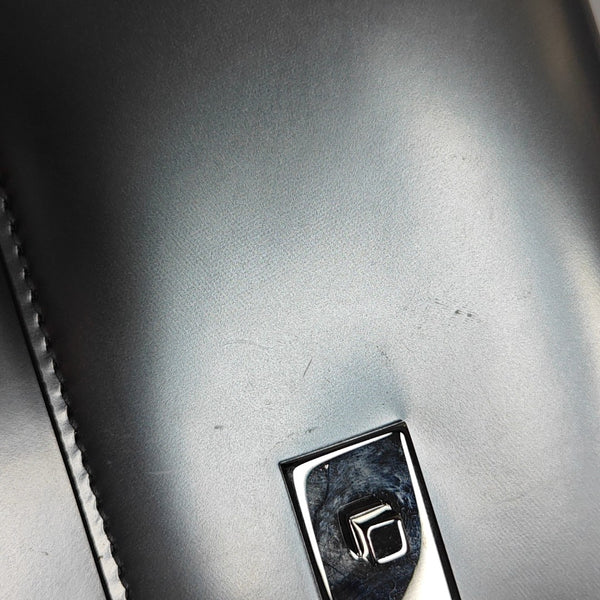MANHATTAN Medium Calfskin Silver