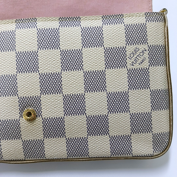 Authenticated pre-owned FÉLICIE Damier Azur Coated Canvas White - Crossbody Bag at Looply