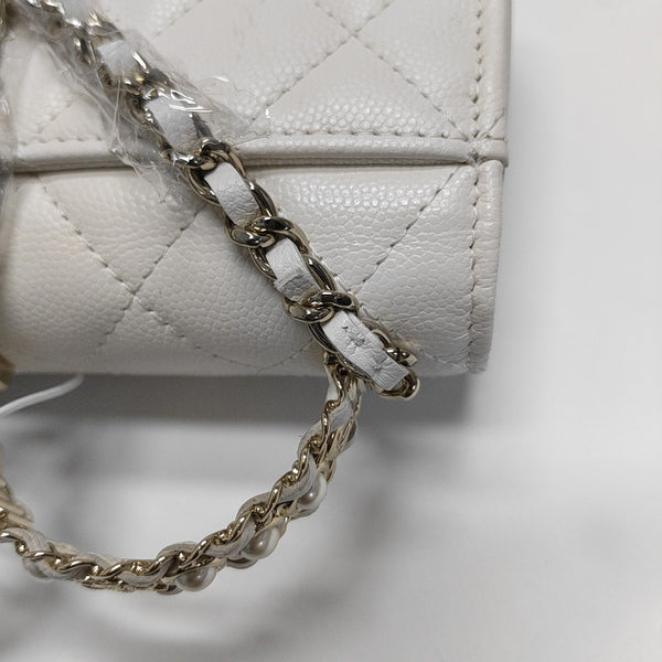 TRENDY CC Quilted Grained Calfskin White