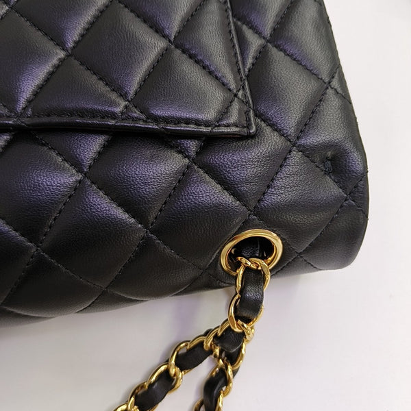 CLASSIC FLAP Small Quilted Lambskin Black
