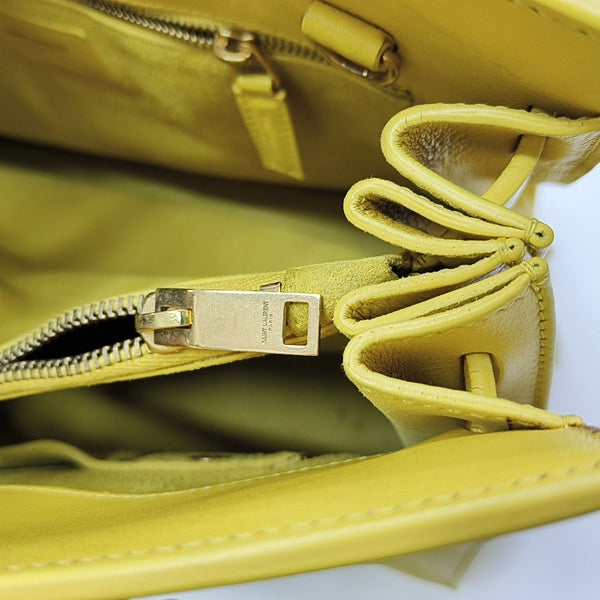 SAC DE JOUR Small Calfskin Yellow