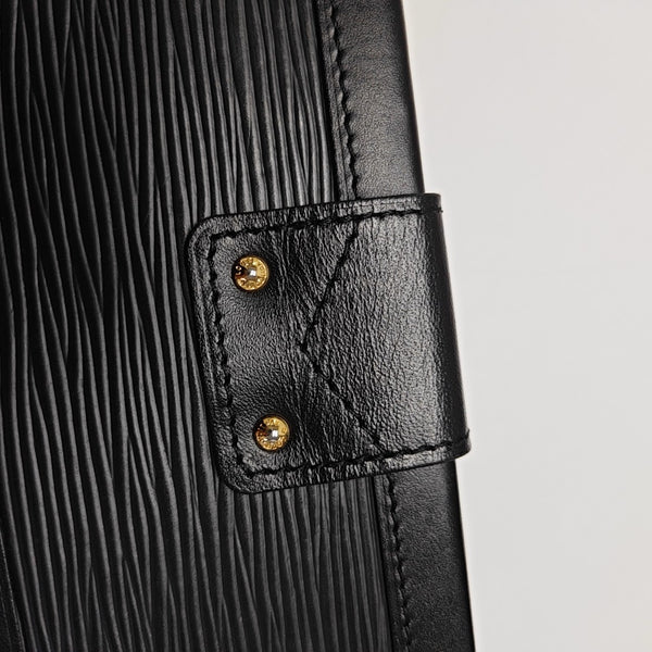 PETITE MALLE Epi Black